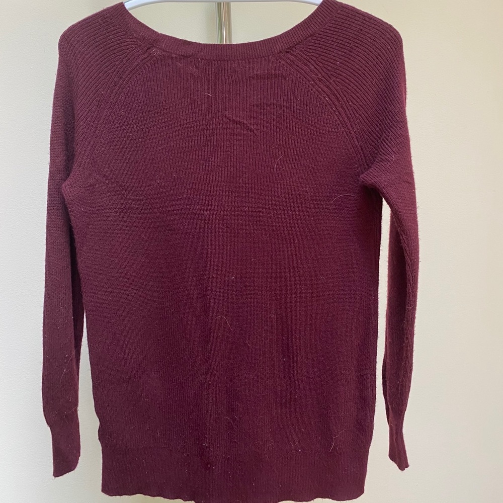 AEO Sweater - Picture 2 of 2